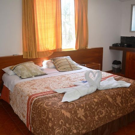 Hostal Muyuyo Puerto Ayora  Eksteriør billede