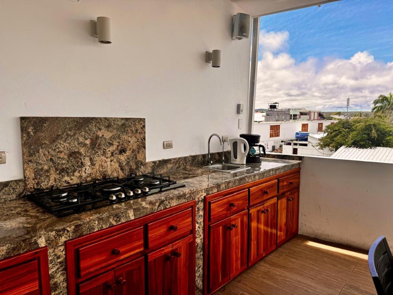 Hostal Muyuyo Puerto Ayora  Eksteriør billede
