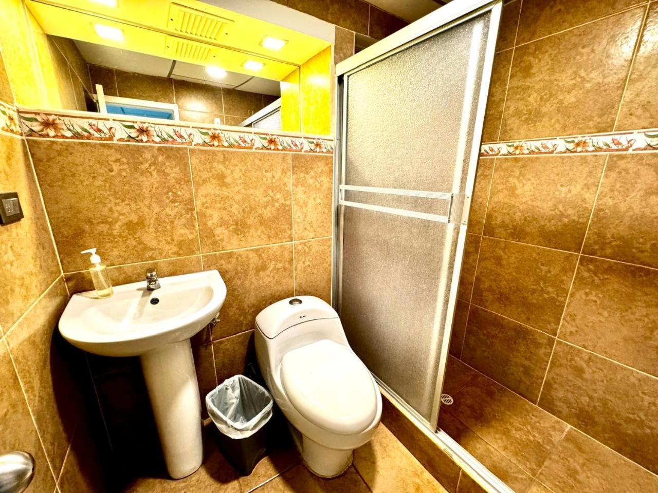 Hostal Muyuyo Puerto Ayora  Eksteriør billede