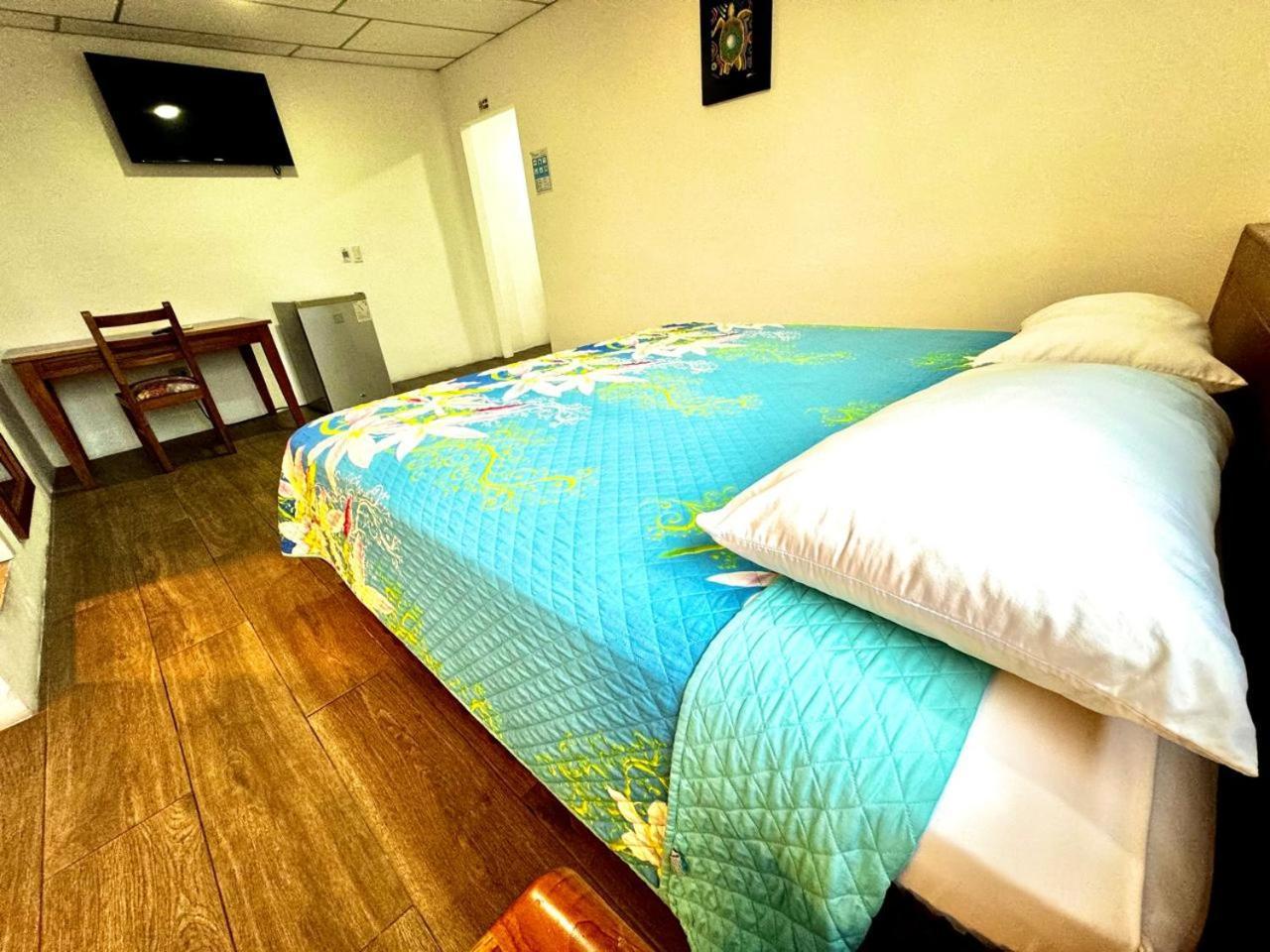 Hostal Muyuyo Puerto Ayora  Eksteriør billede