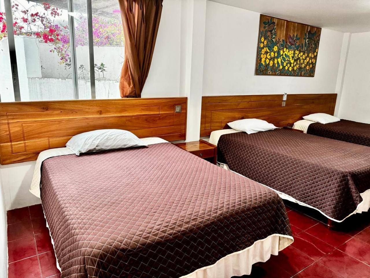 Hostal Muyuyo Puerto Ayora  Eksteriør billede