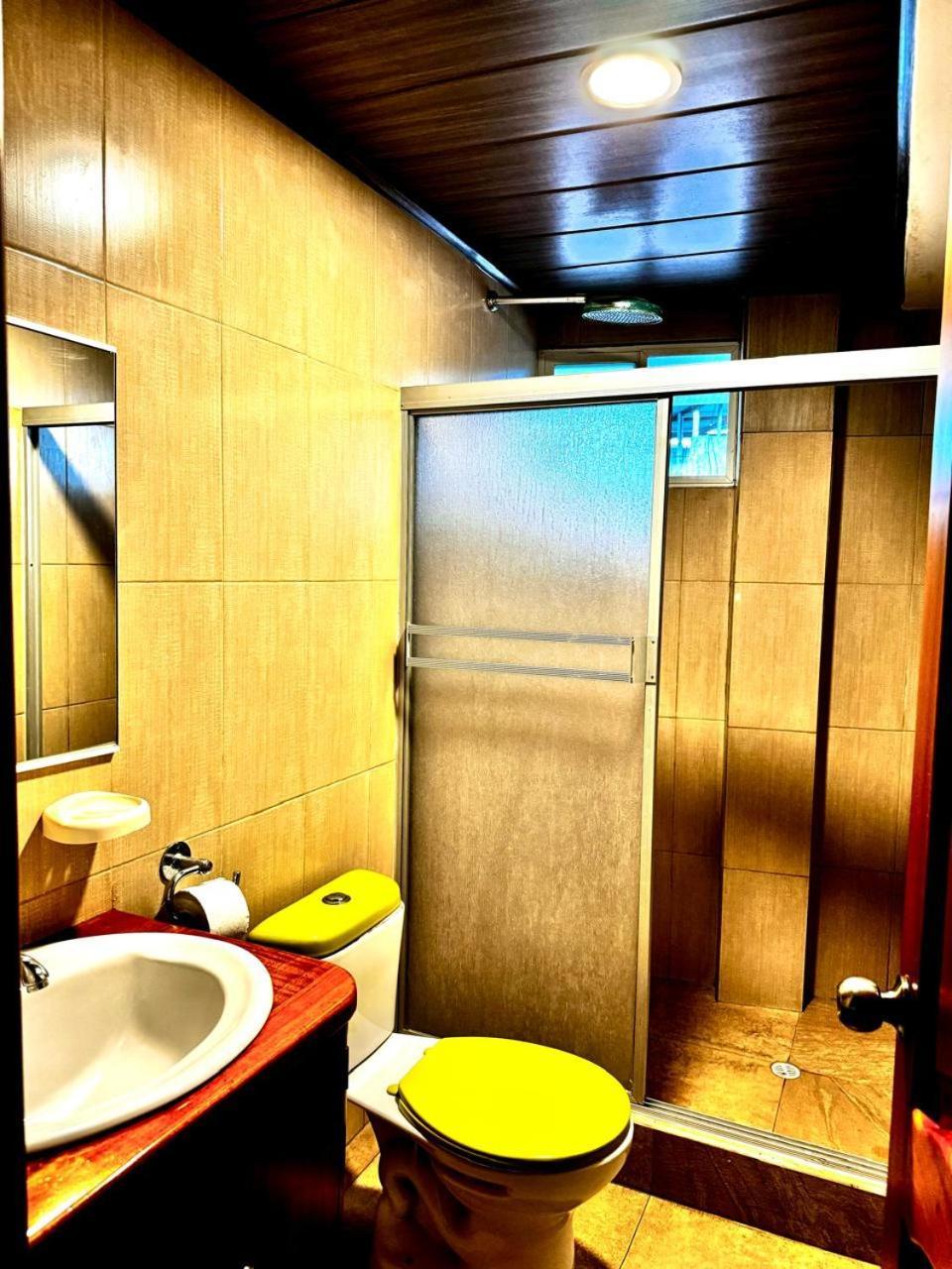 Hostal Muyuyo Puerto Ayora  Eksteriør billede