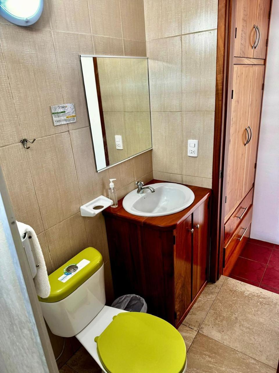 Hostal Muyuyo Puerto Ayora  Eksteriør billede