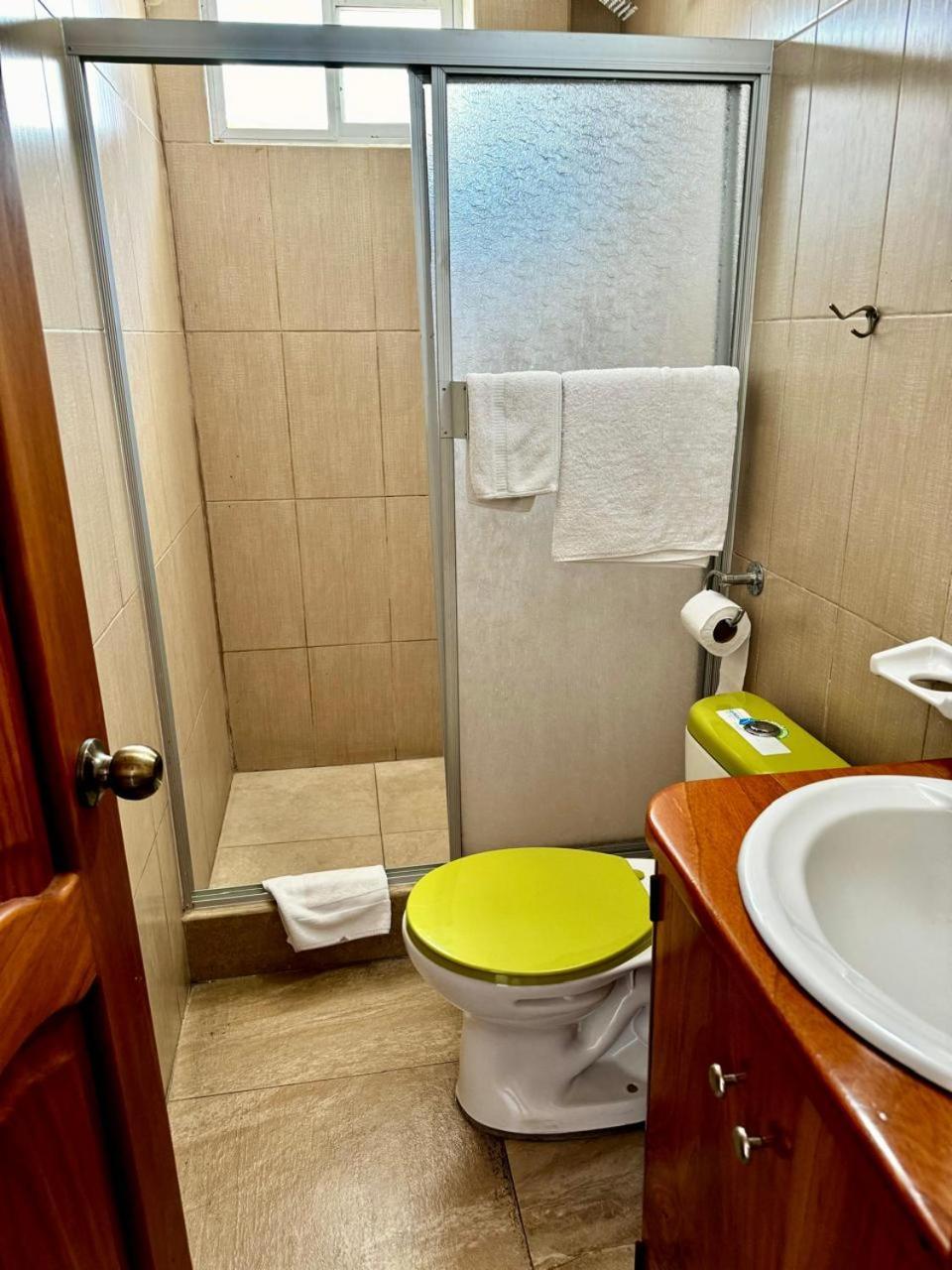 Hostal Muyuyo Puerto Ayora  Eksteriør billede
