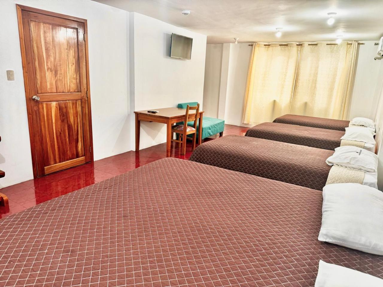 Hostal Muyuyo Puerto Ayora  Eksteriør billede